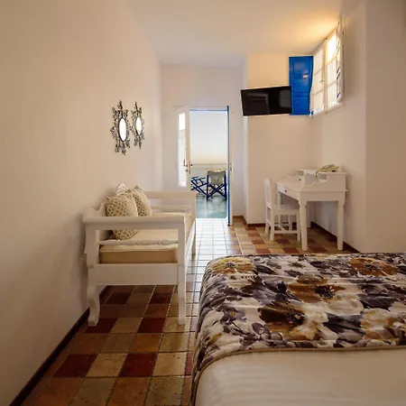 Artemis , * Imerovigli (Santorini)