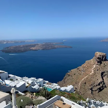 Artemis , מלון *