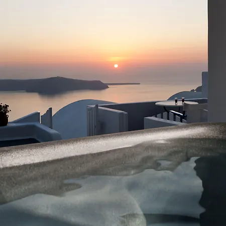 Artemis , Hotel