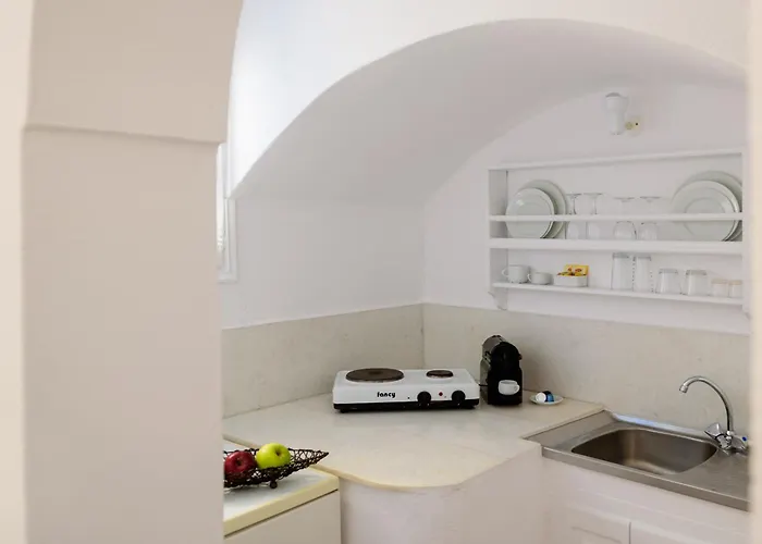 Artemis , * Imerovigli (Santorini)